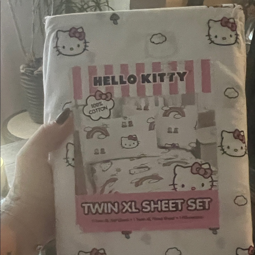 Hello Kitty Pink and White Twin XL Sheet Set